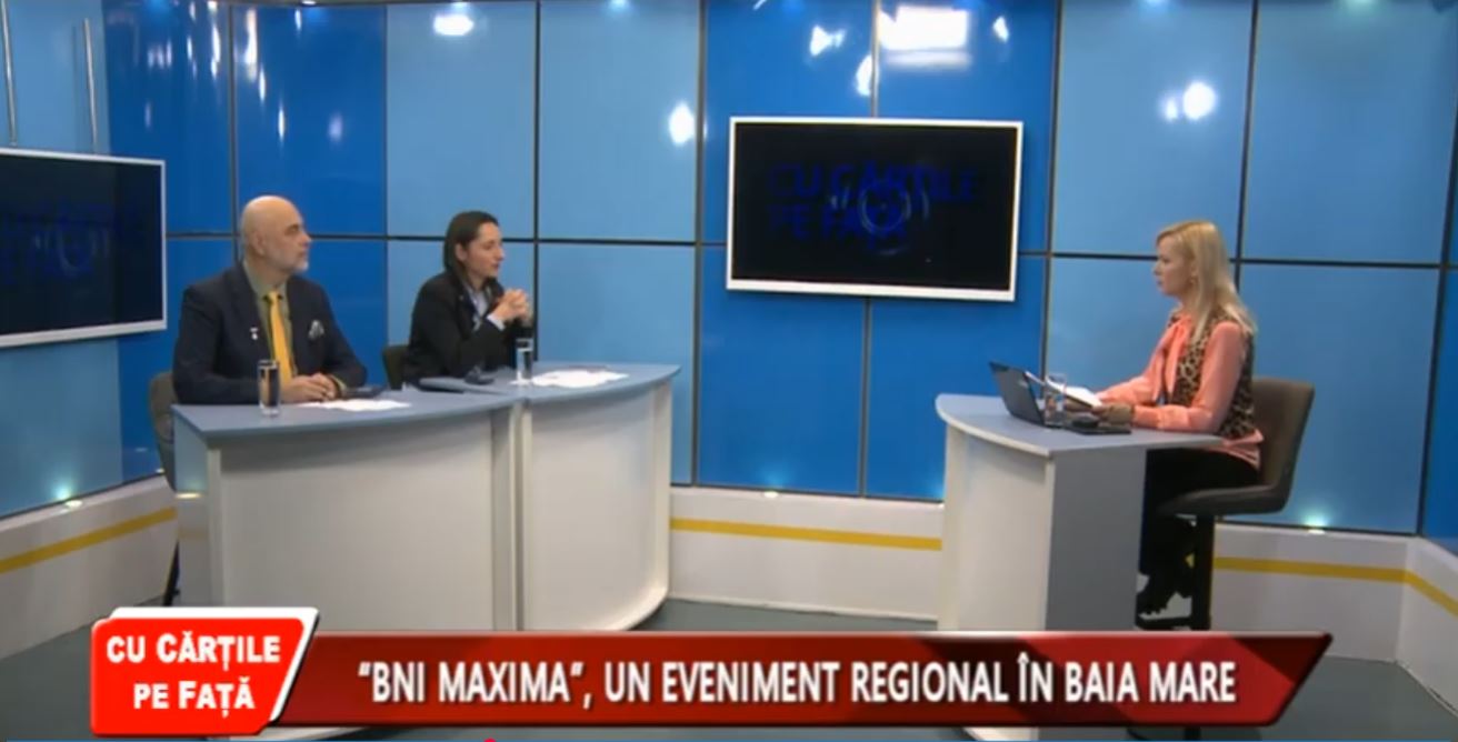 CU CĂRȚILE PE FAȚĂ - 