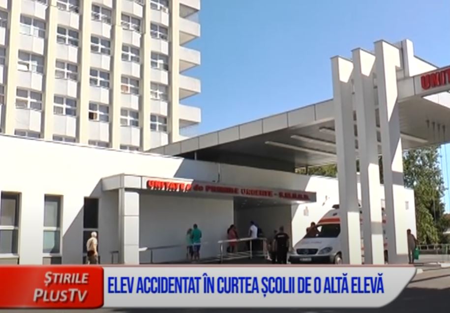 ELEV, ACCIDENTAT ÎN CURTEA ȘCOLII DE O ALTĂ ELEVĂ