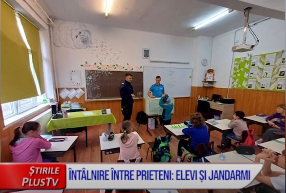 ÎNTÂLNIRE ÎNTRE PRIETENI: ELEVI ȘI JANDARMI