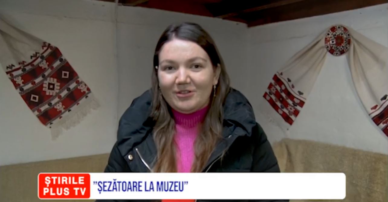 ”ȘEZĂTOARE LA MUZEU”